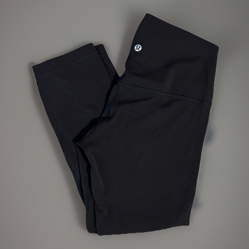 Lululemon Woman's Black Capri Athletic Leggings -6